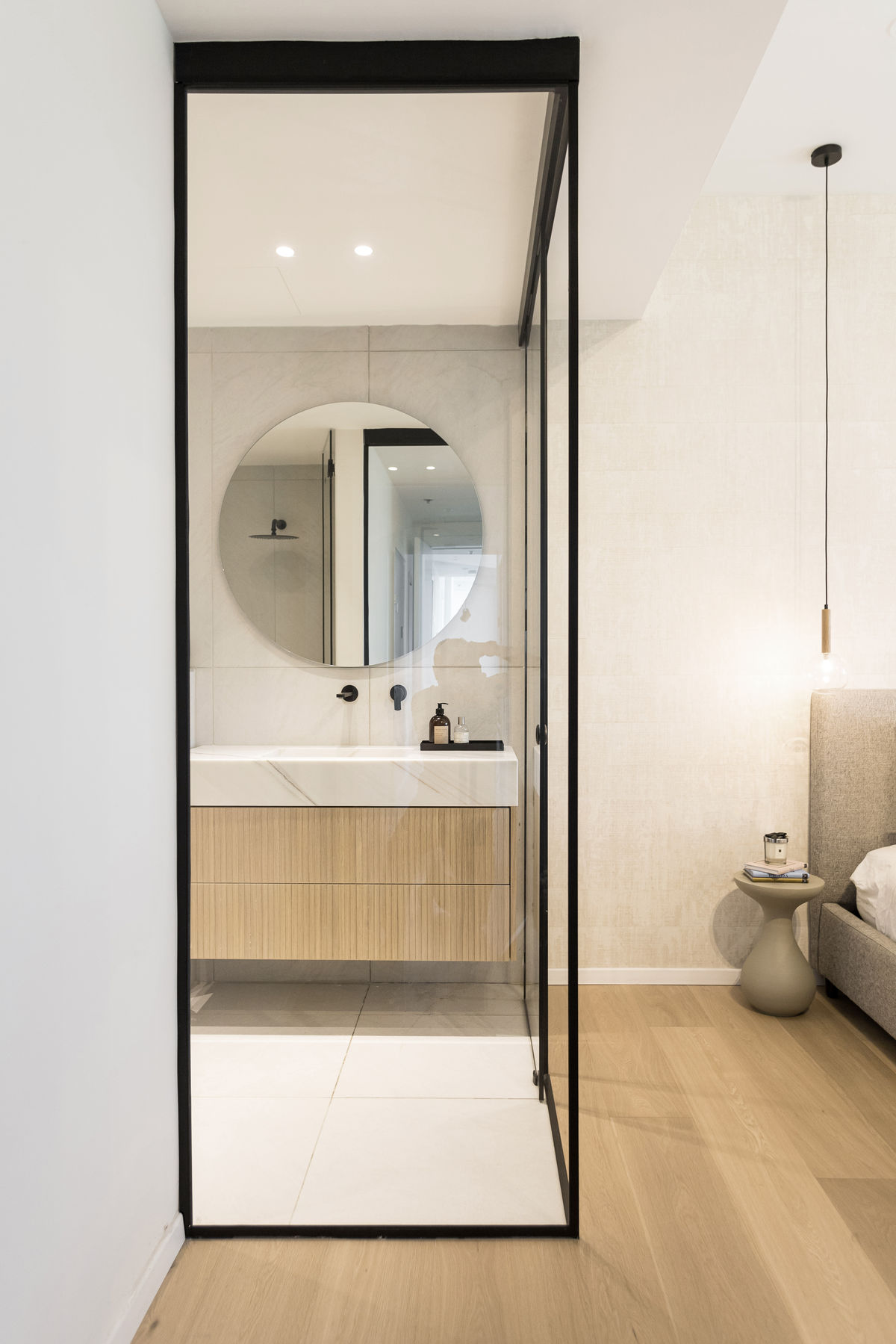 TEL AVIV APARTMENT — צילום פנים 11