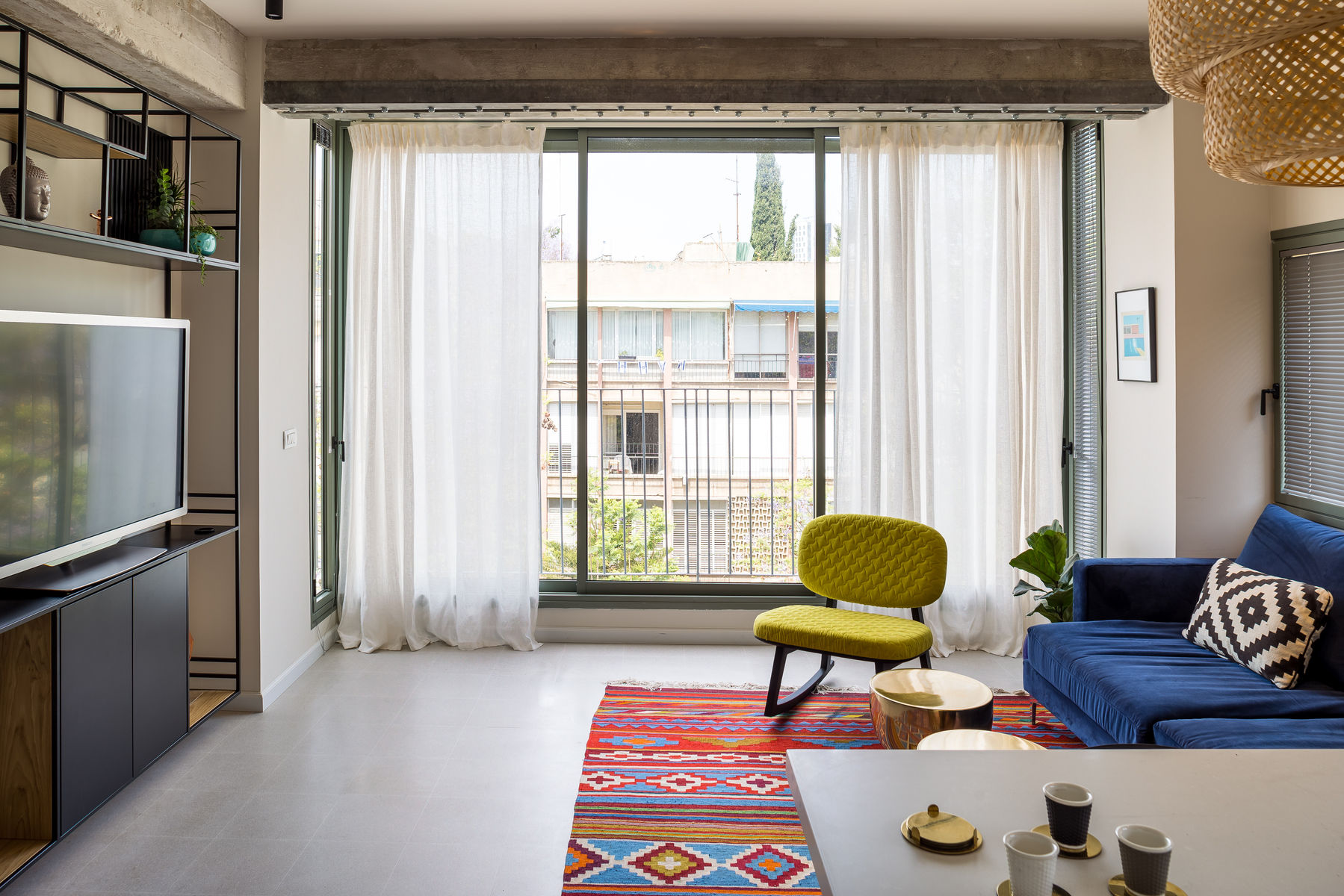 BLOCH APARTMENT — תמונת שער של הפרויקט