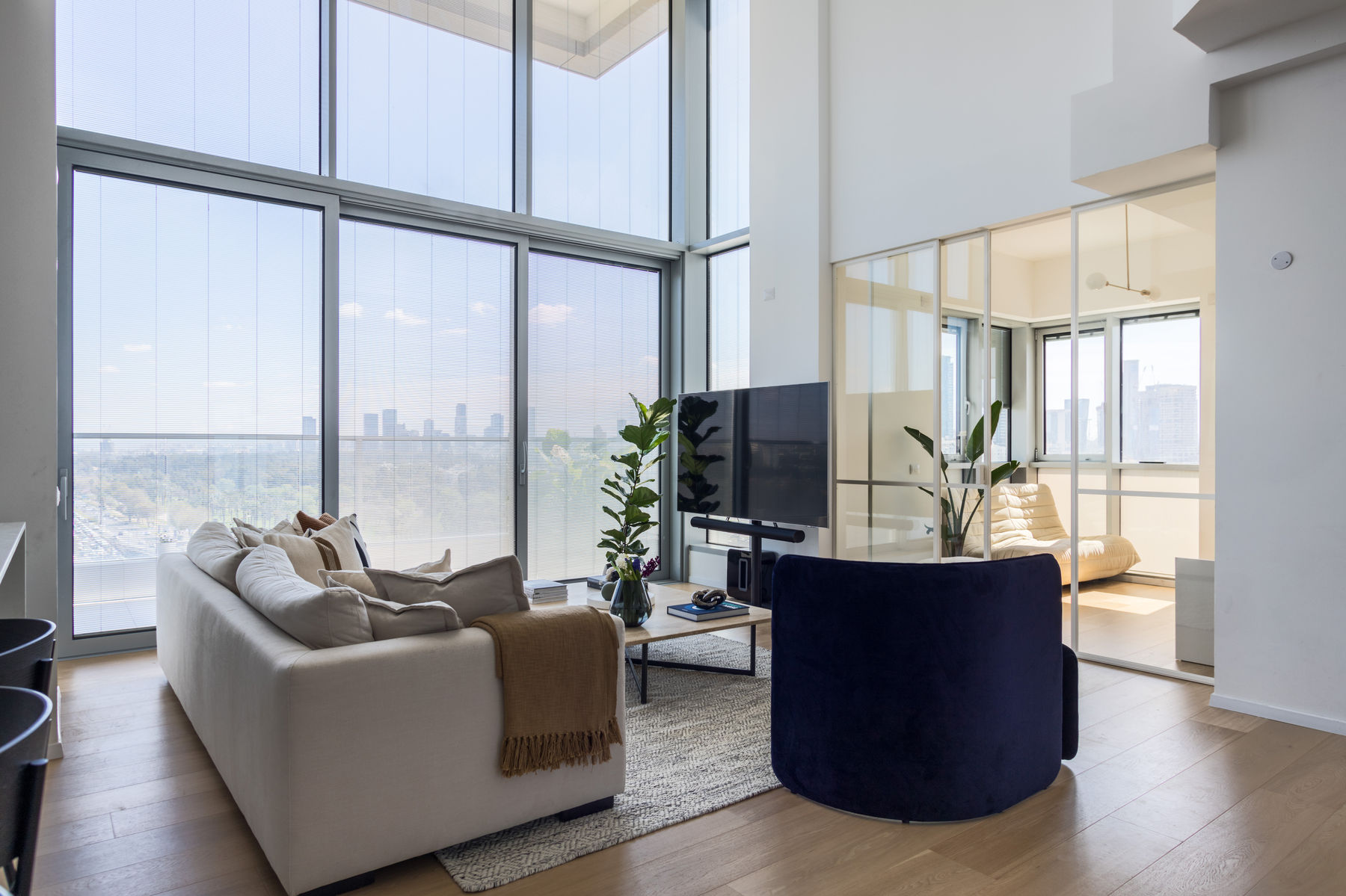 TEL AVIV APARTMENT — צילום פנים 3