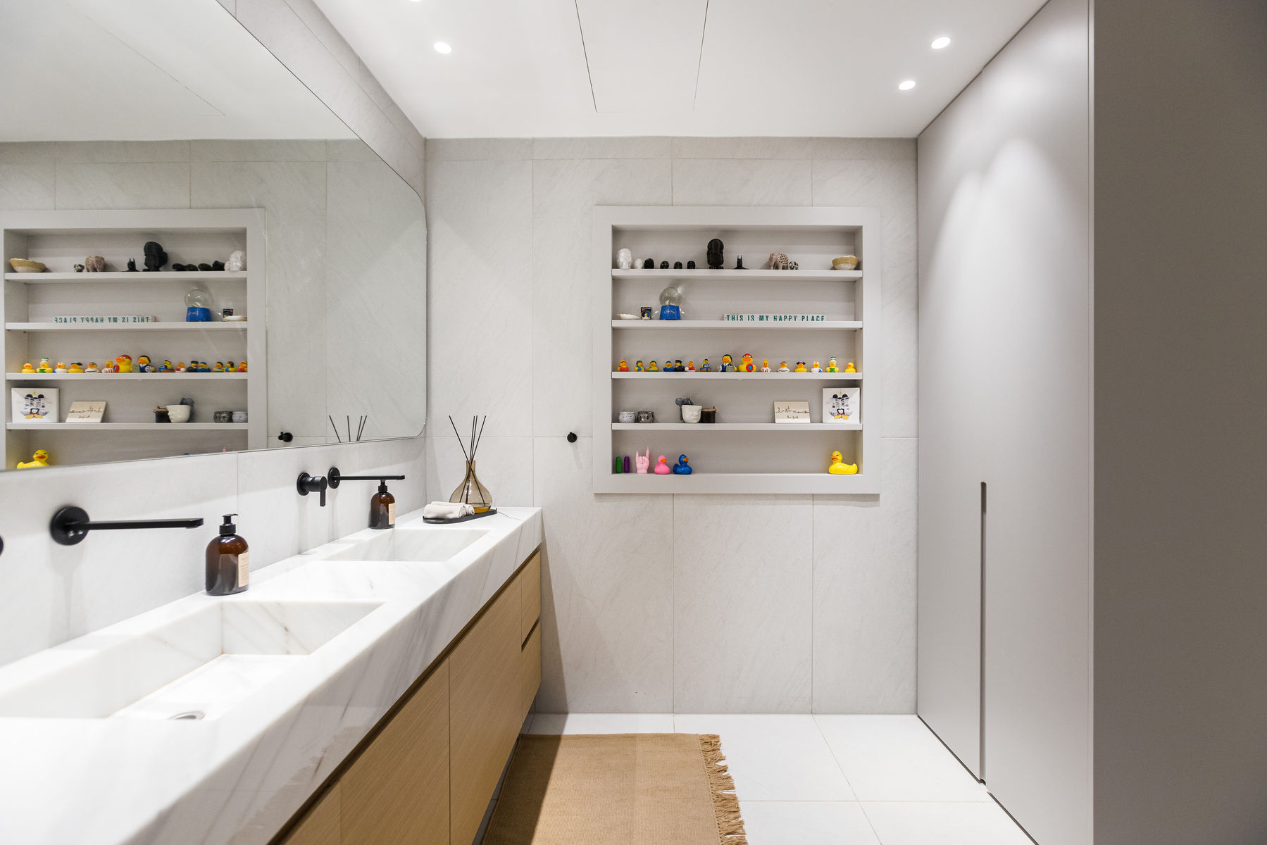 TEL AVIV APARTMENT — צילום פנים 8