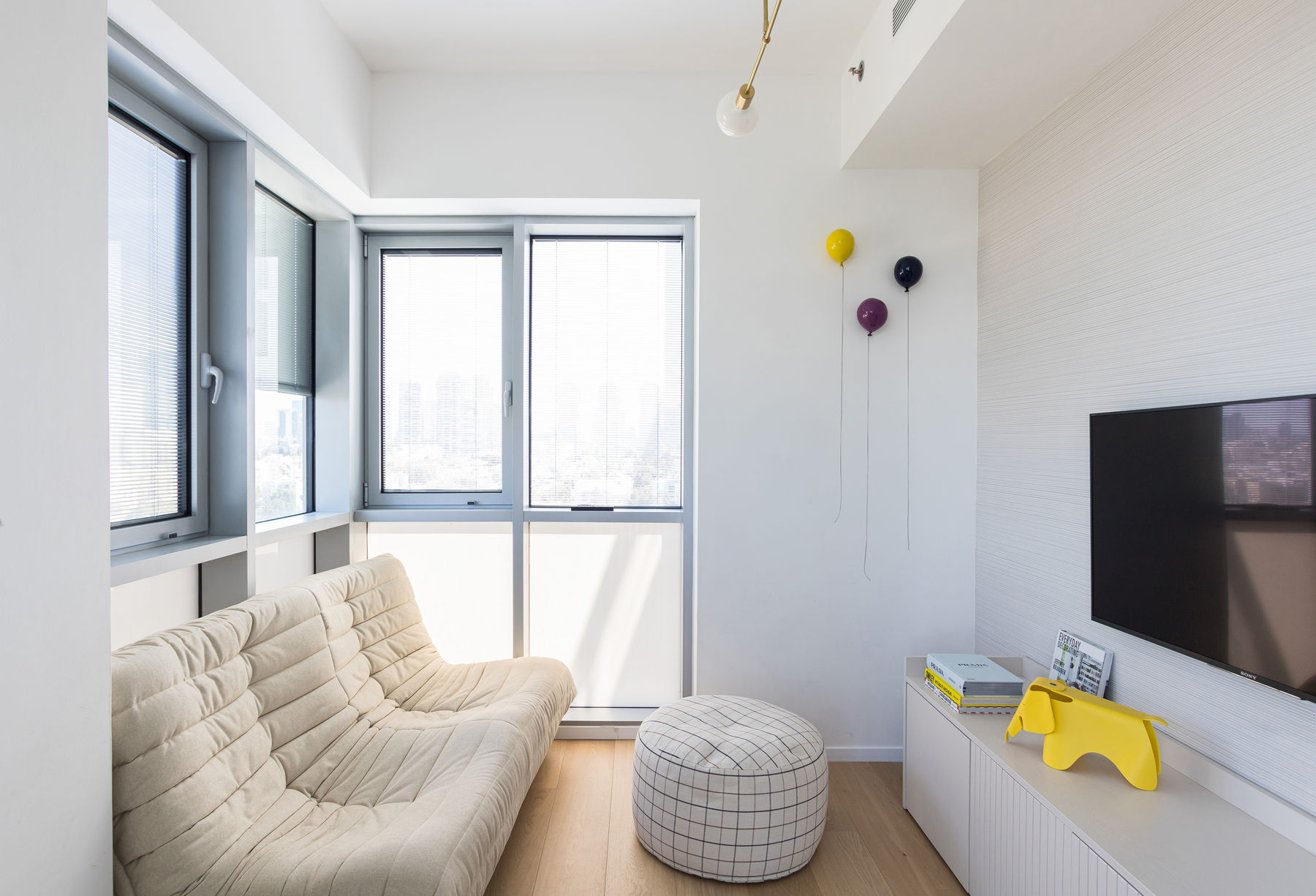 TEL AVIV APARTMENT — צילום פנים 5